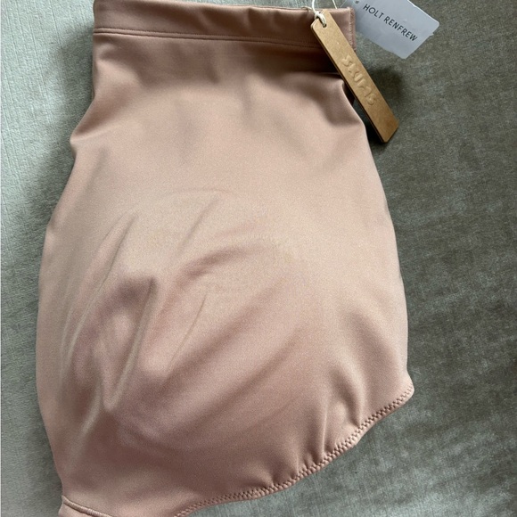 Skims NWT! Butt Enhancing Padded Shapewear Brief - Picture 4 of 7